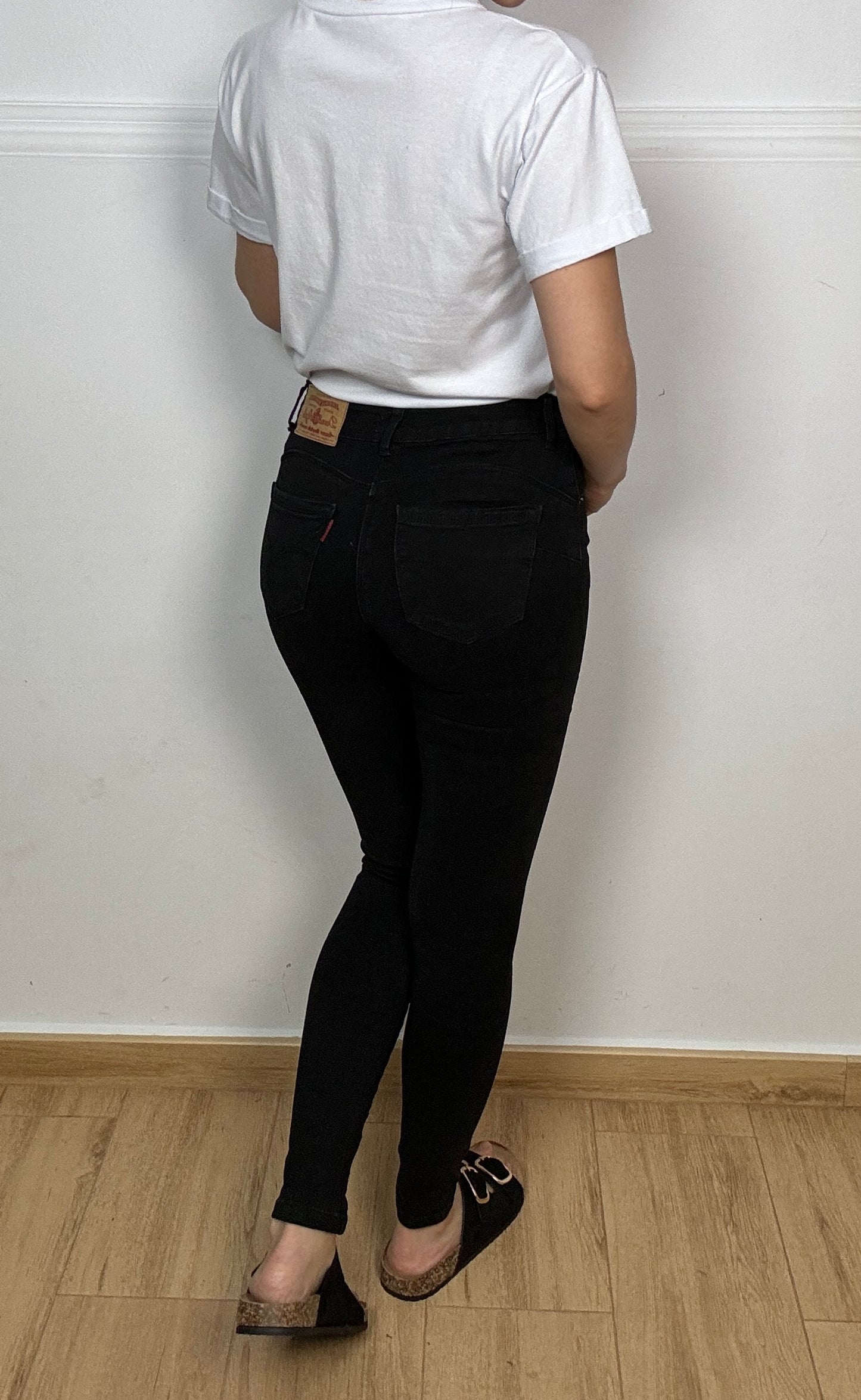 PANTALÓN LEVIS PITILLO NEGRO