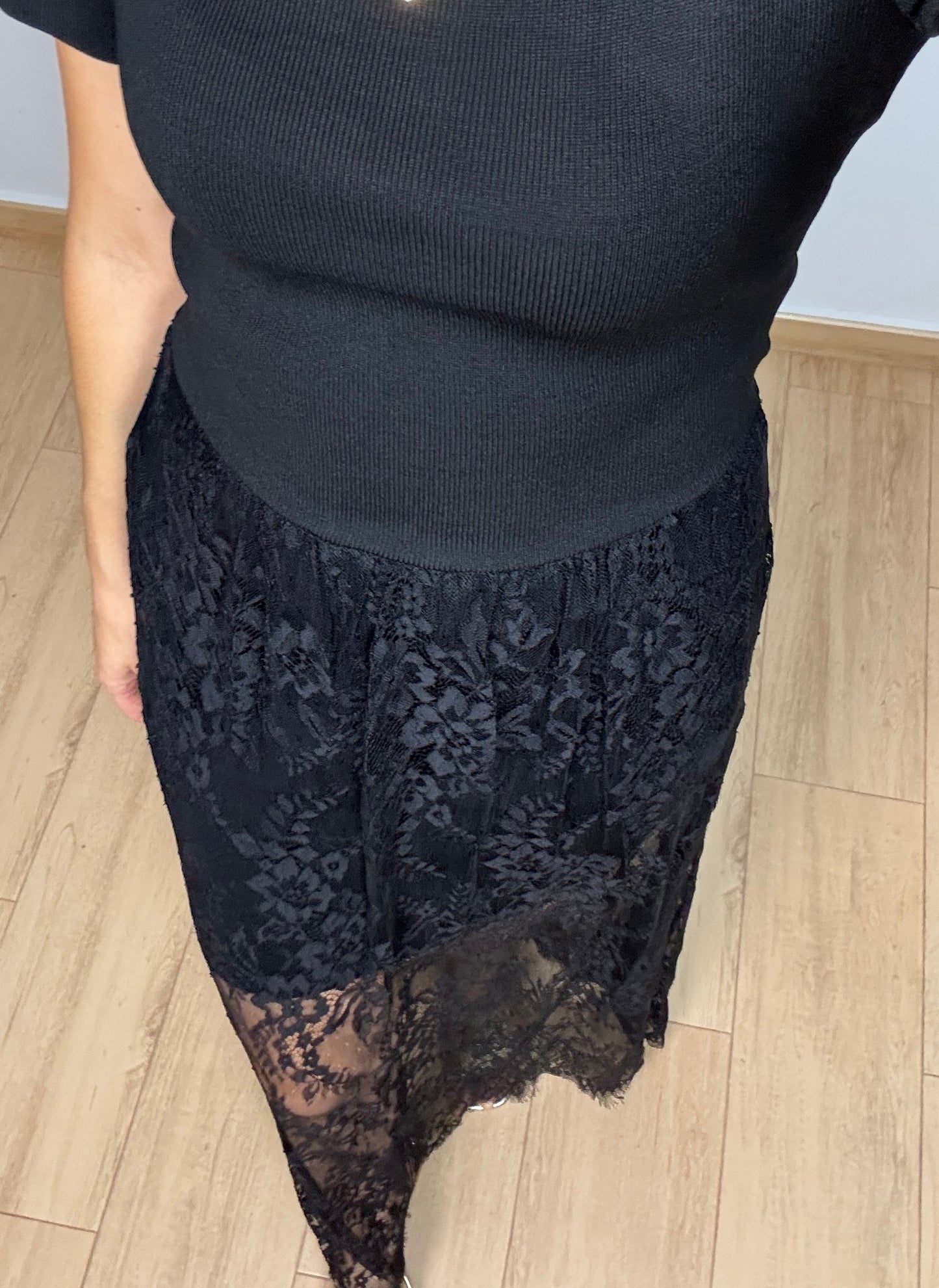 VESTIDO ENCAJE NEGRO
