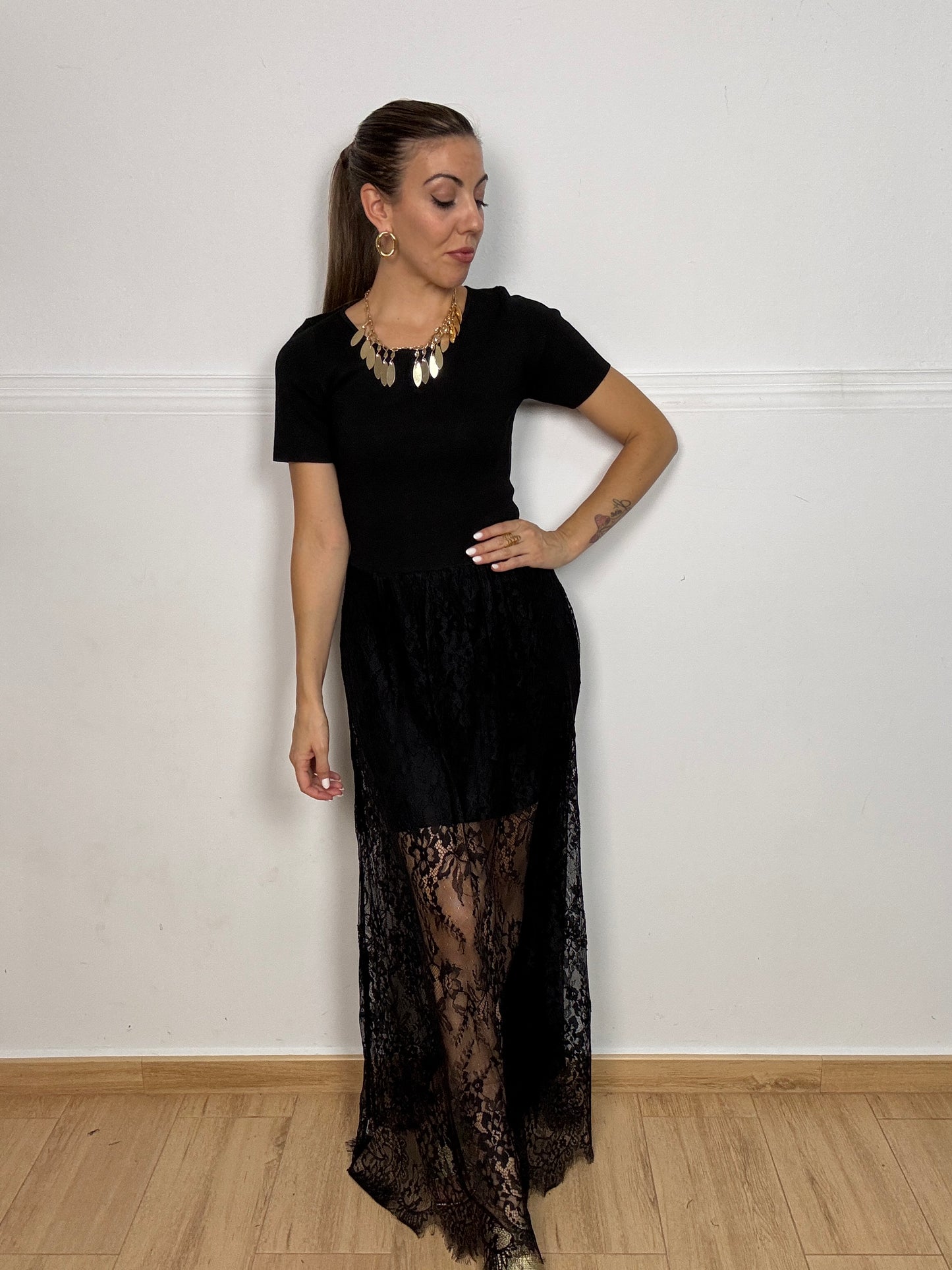 VESTIDO ENCAJE NEGRO