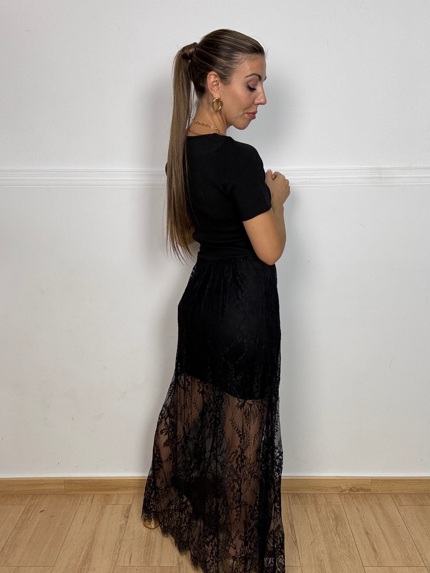 VESTIDO ENCAJE NEGRO