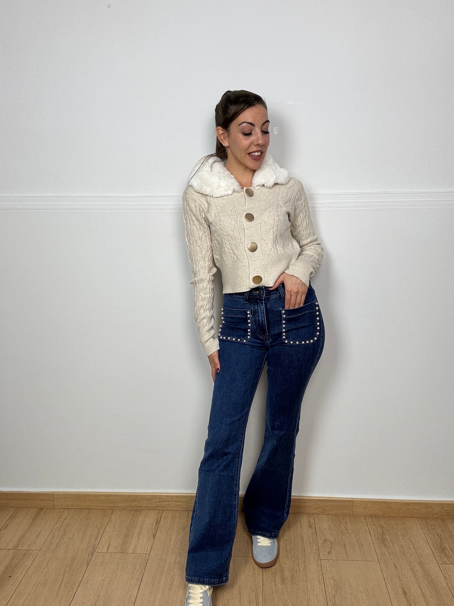 Rebeca pelo en el cuello