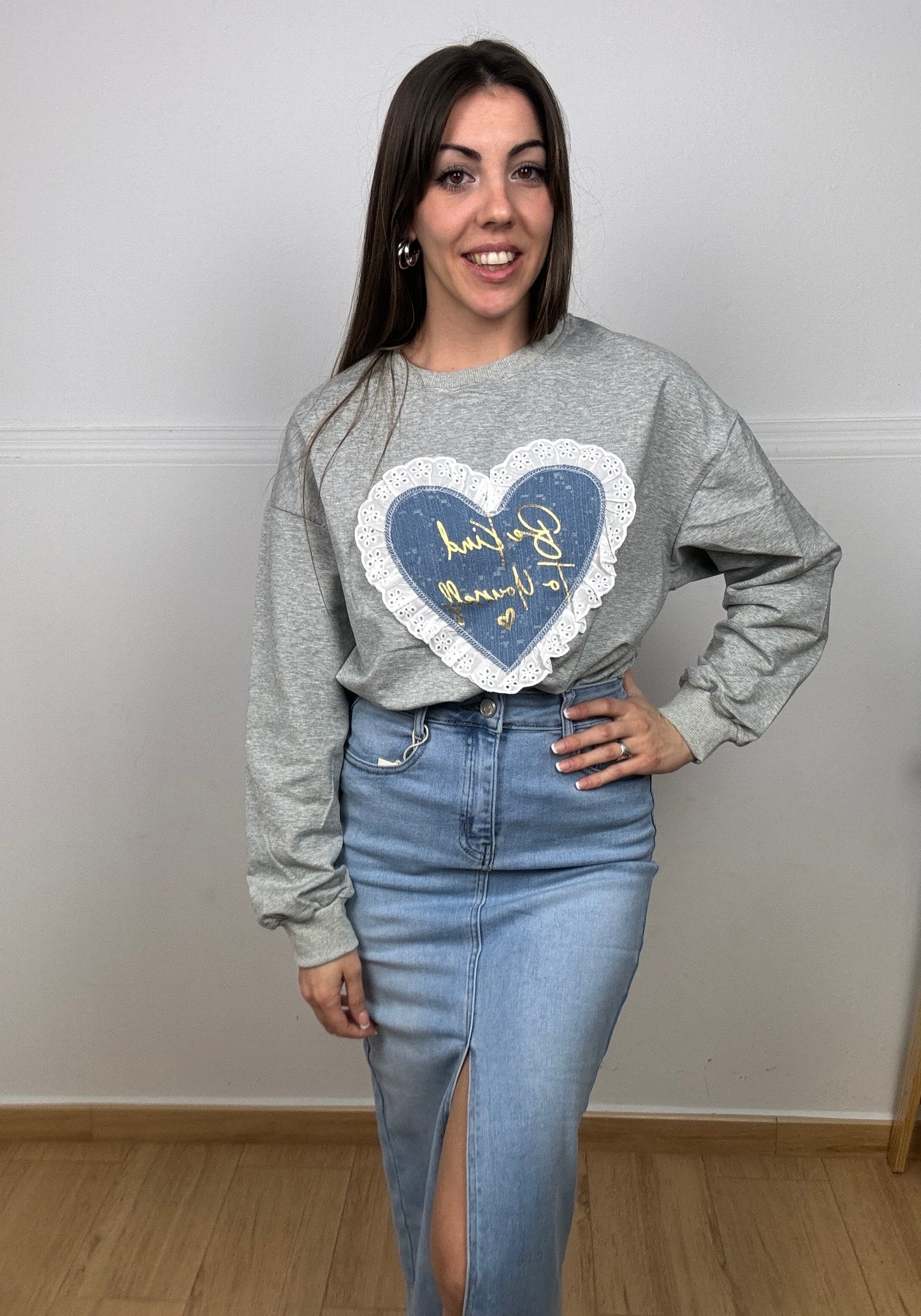 SUDADERA CORAZÓN GRIS