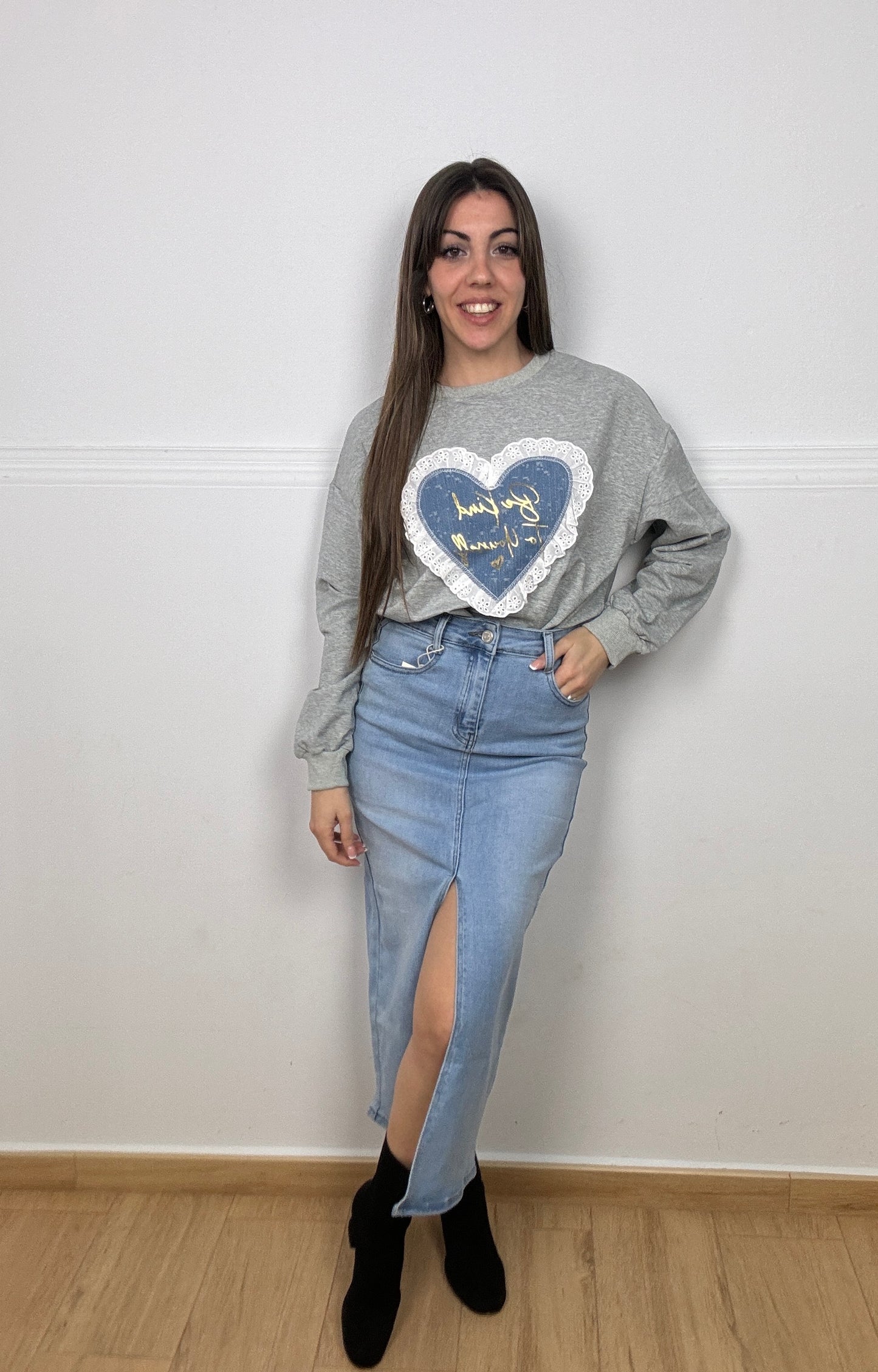 SUDADERA CORAZÓN GRIS