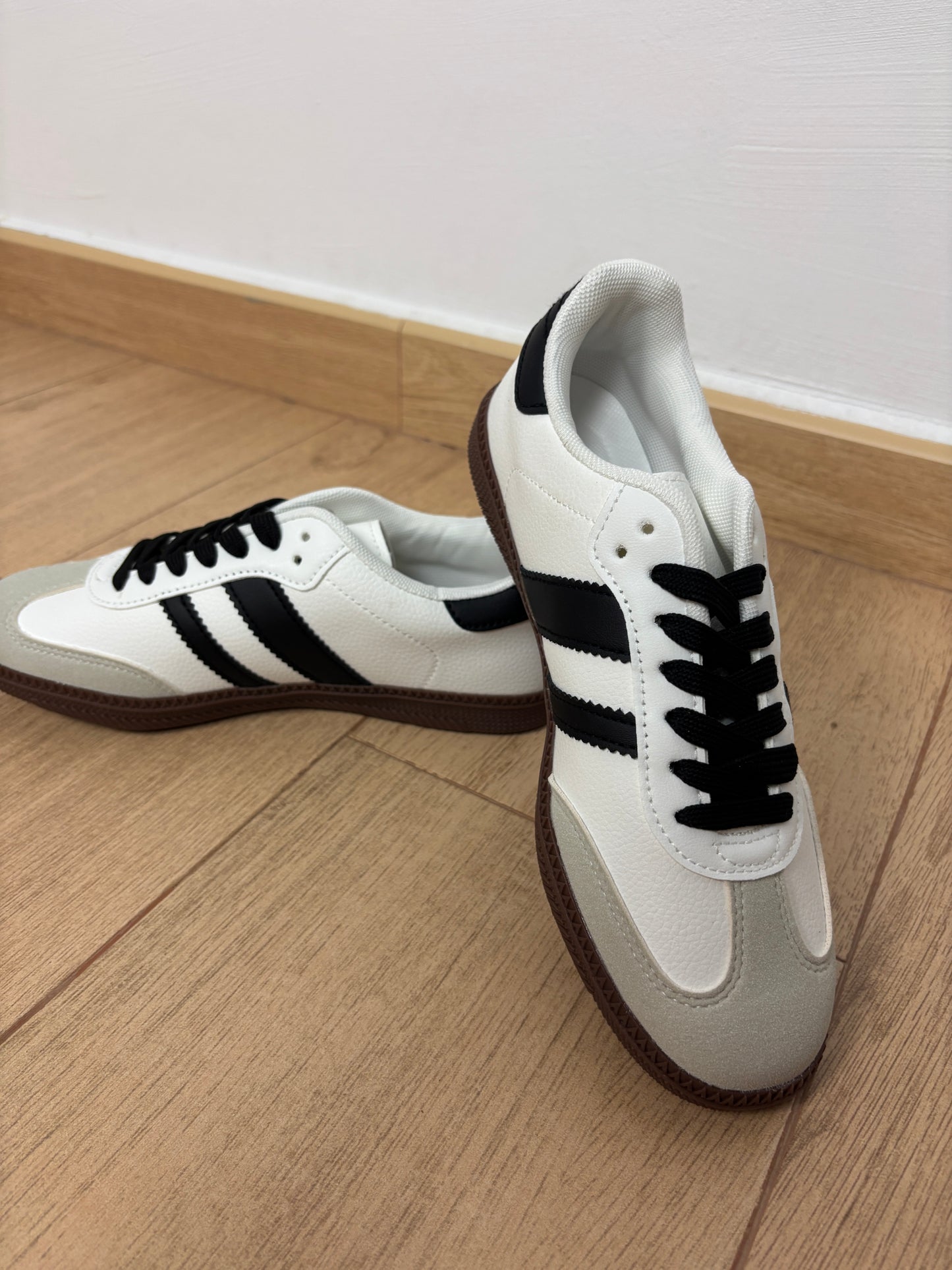 Zapatillas Adi blanca