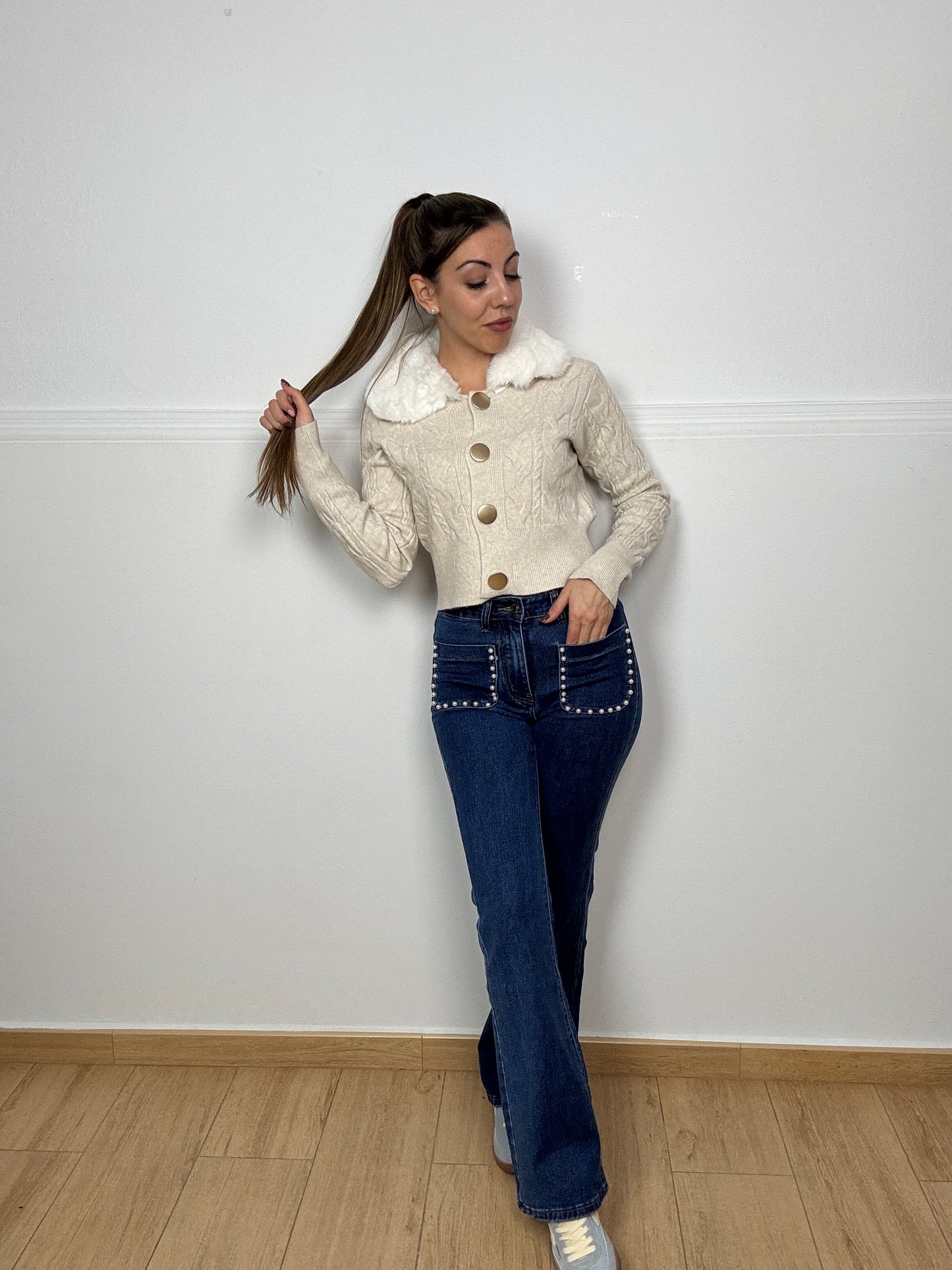 Rebeca pelo en el cuello